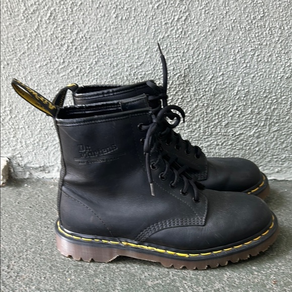 Dr. Martens Black 1460 Vintage Made in England Lace Up Boots Mens UK Sz 7 - Picture 1 of 15